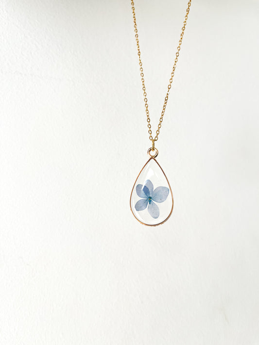 Hydrangea Resin Necklace
