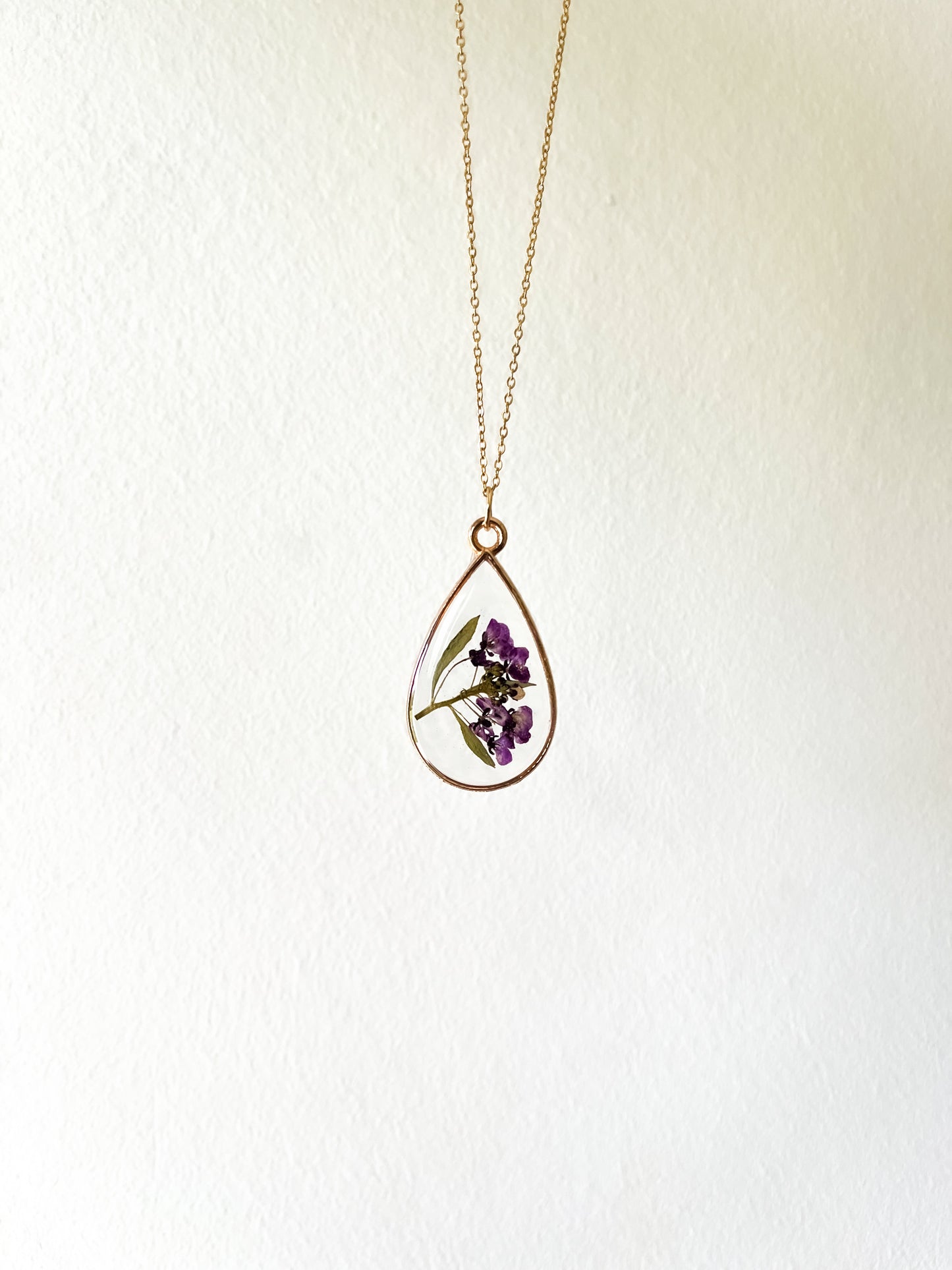 Alyssum Resin Necklace