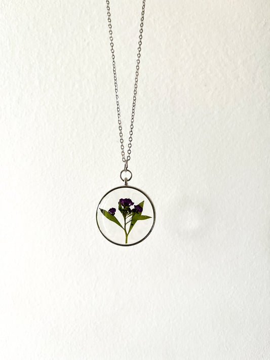 Alyssum Resin Necklace