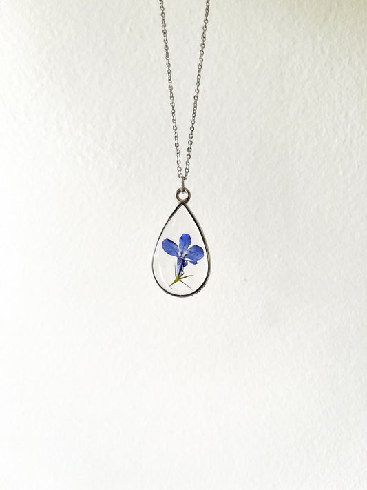 Lobelia Resin Necklace