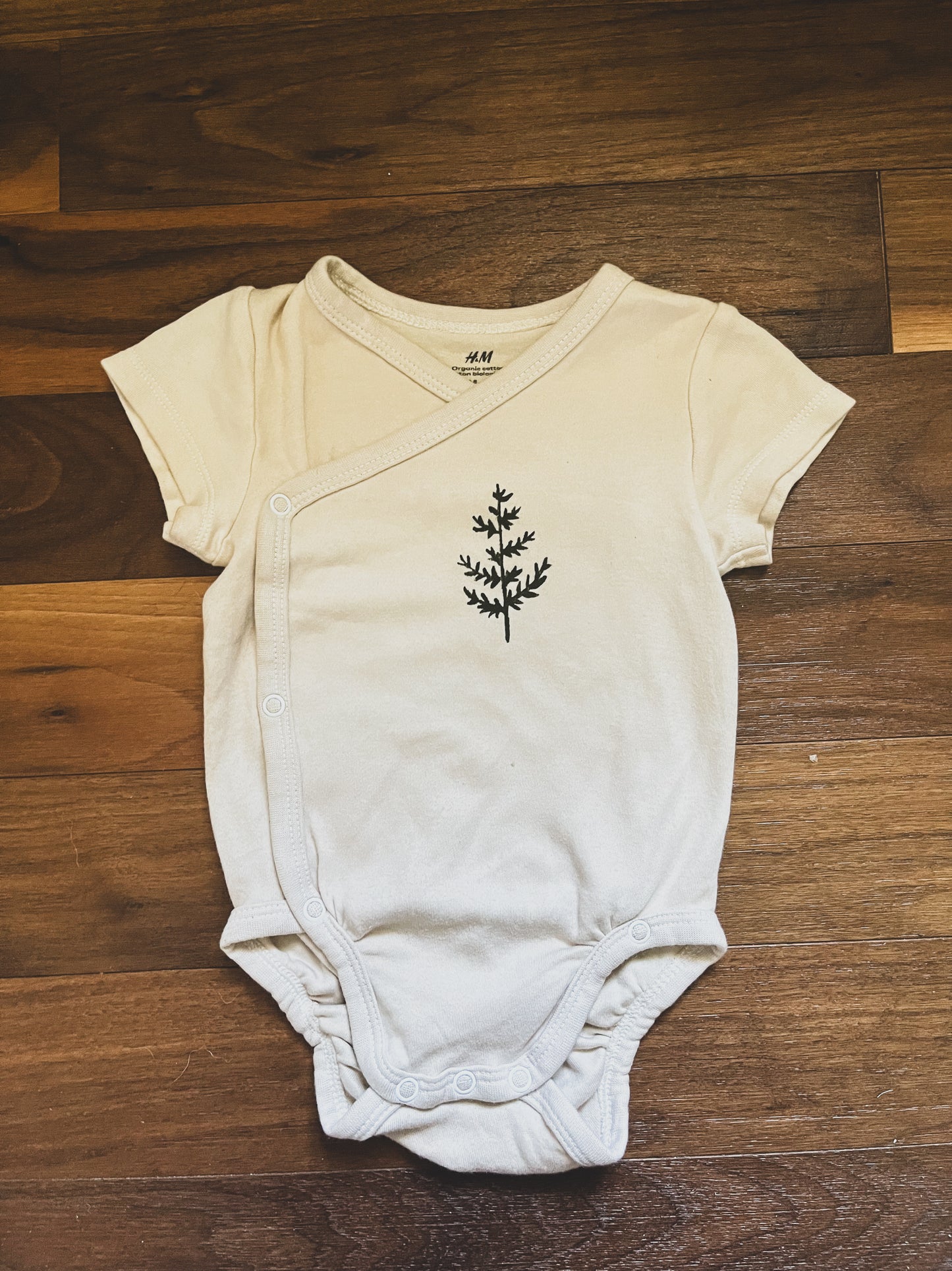 100% Organic Cotton Baby Onesies (Short Sleeve)